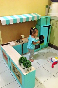 how-to-create-a-mini-cardboard-kitchen-for-you-toddler-4__700