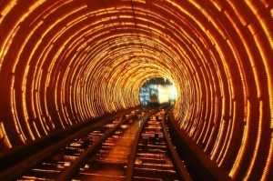 3-bund-sightseeing-tunnel